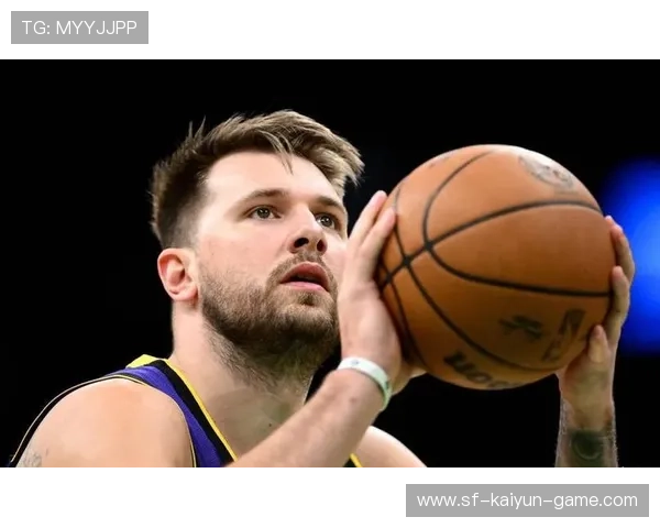 东契奇罚球20次质疑不断，专家解读技术与战术